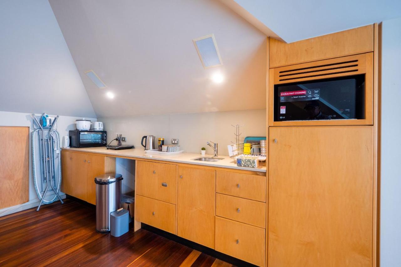 Quiet Private Studio In Strathfield With Kitchenette And Private Bathroom 3Min To Station Sleeps 6 Sydney Eksteriør bilde